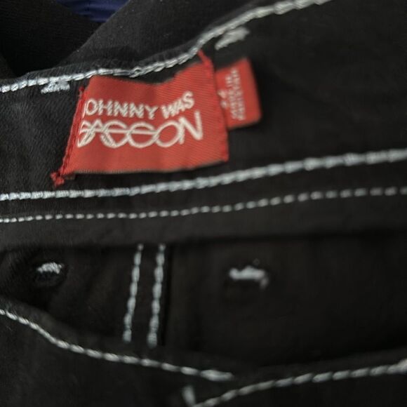 JOHNNY WAS Rue De La Flare Jean True Black Wash Flare Leg Jeans in the Size 32 - Picture 12 of 12